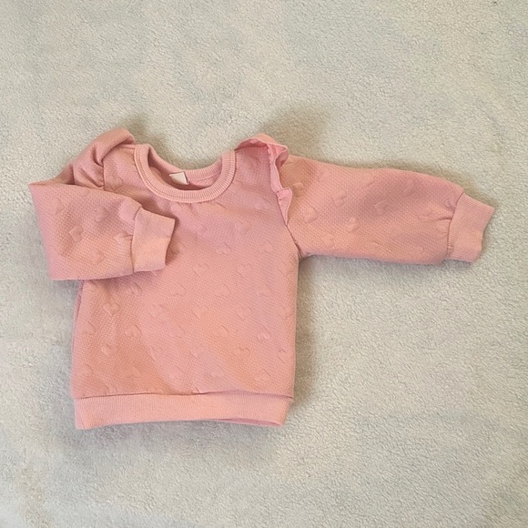 🌱 FREE WITH PURCHASE Pink Textured Hearts Kids Sweatshirt NO BRAND SIZE 2T - Picture 1 of 5